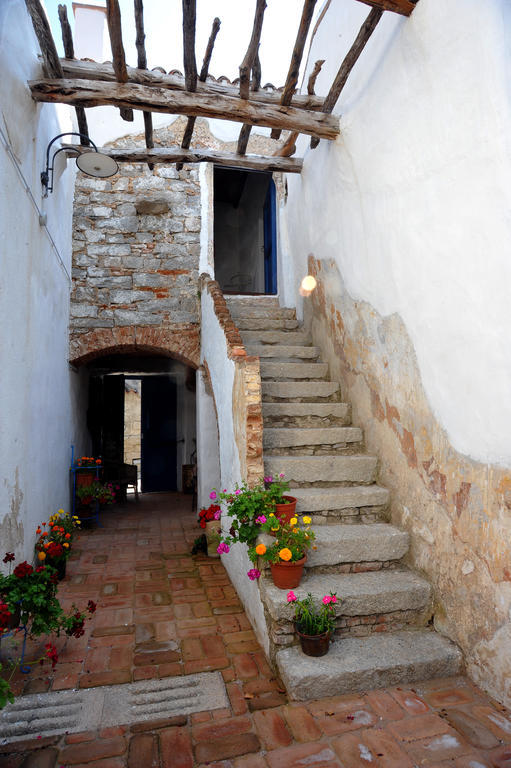 B&B Corte San Lussorio 오리에나 외부 사진