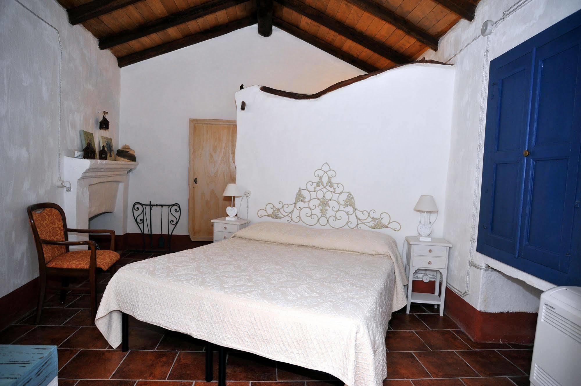 B&B Corte San Lussorio 오리에나 외부 사진
