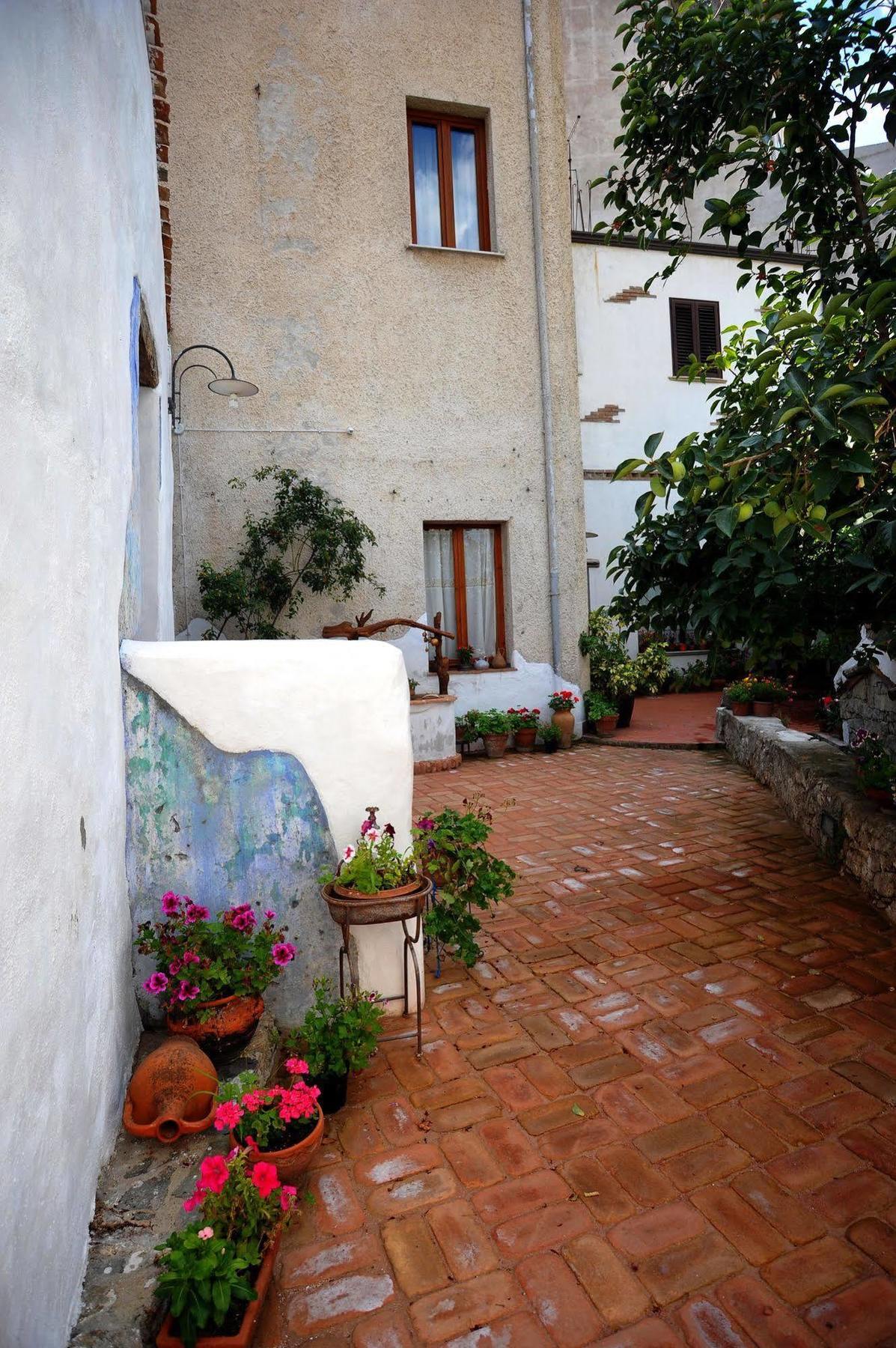 B&B Corte San Lussorio 오리에나 외부 사진